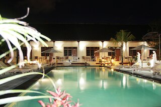 ワルン ココ ホステル