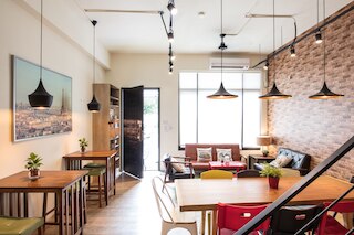 オン マイ ウェイ台東ホステル バックパッカー (途中・台東青年旅館)