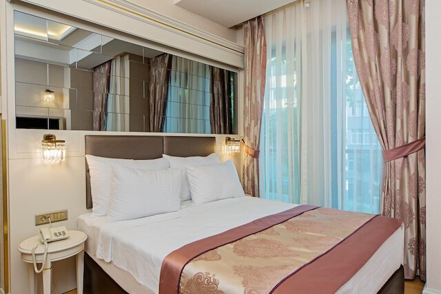 グランド ナキ ホテル