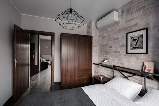 トゥーグッド アパートメンツ