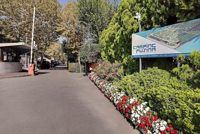 キャンピング フシナ