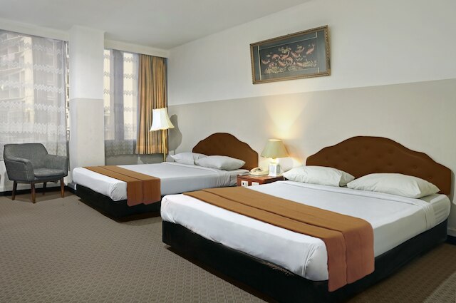 ホテル バニュワンギ シンテラ