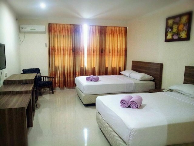 ホテル バニュワンギ シンテラ