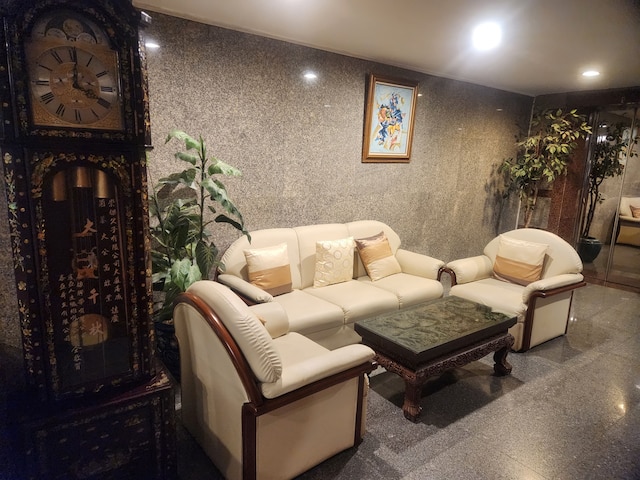 インターチェンジ タワー サービスド アパートメント