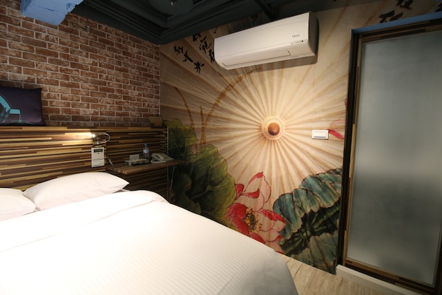 R10 エコ ホテル