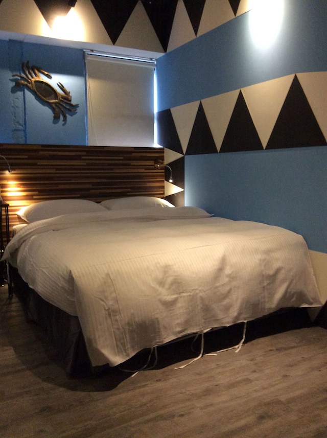 R10 エコ ホテル