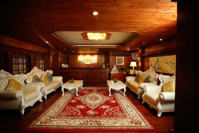 イーアウトフィッティング バン ソン ホテル