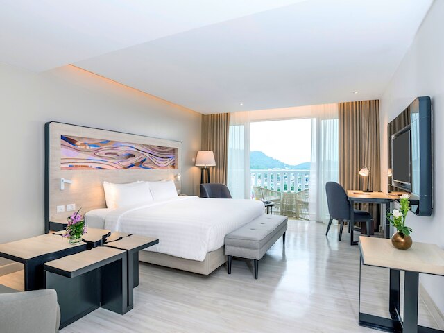 ノボテル プーケット シティ プキースラ ホテル