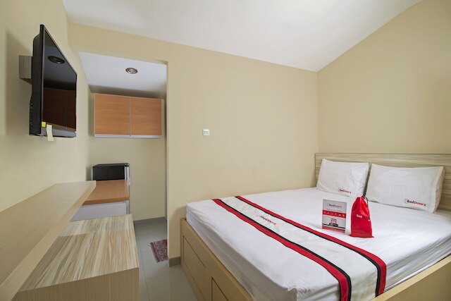 レッドドアーズ プラス アット セティアブディ テンガ