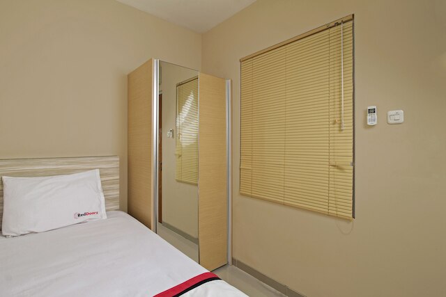 レッドドアーズ プラス アット セティアブディ テンガ