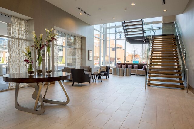 ダブルツリー バイ ヒルトン エバンズビル