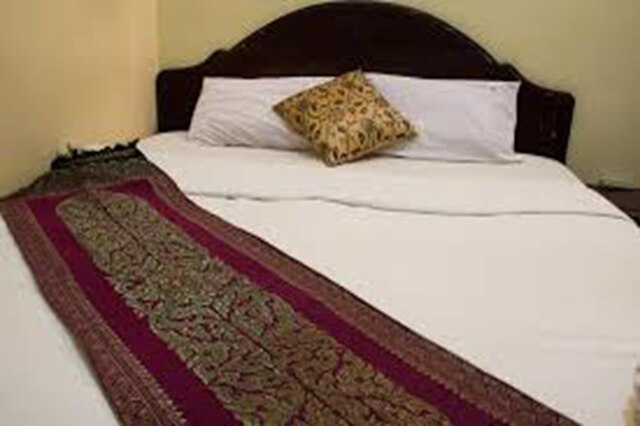 ロイヤル ゲスト ハウス