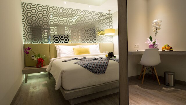 ダウン バリ スミニャック ホテル