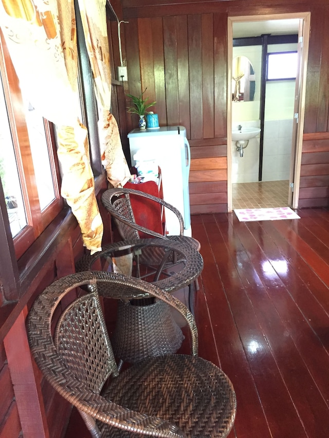 バーン コン ホームステイ