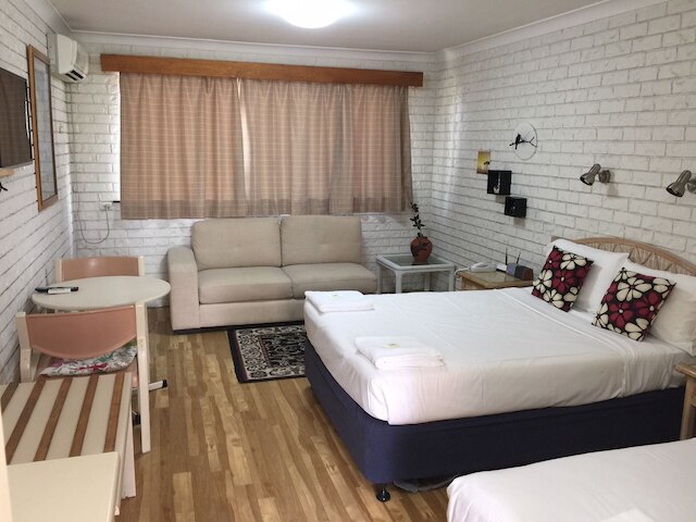 ホーランド パーク モーテル