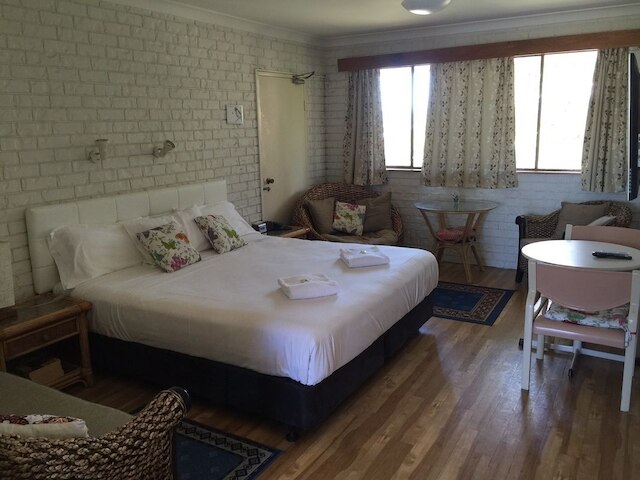 ホーランド パーク モーテル