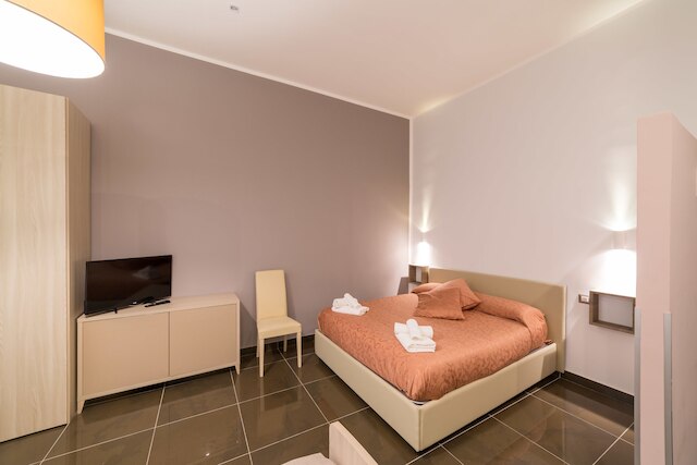 ビー イタリアン ボヴィオ フラッツ