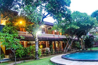 ブディ ビーチ イン