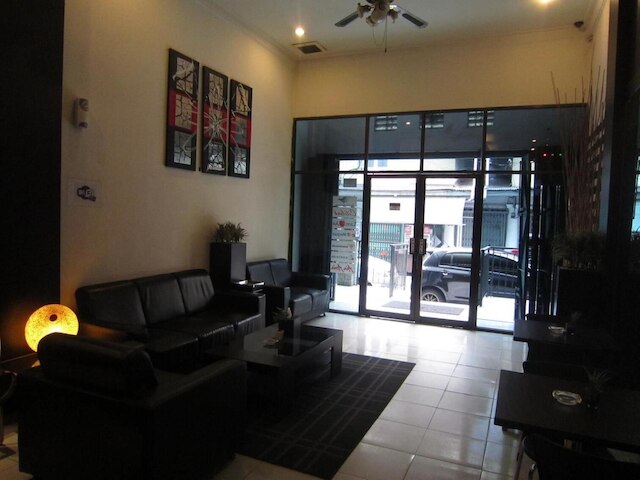 ウィサマ セデルハナ バジェット ホテル