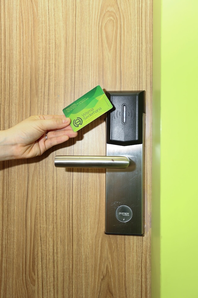 ウィサマ セデルハナ バジェット ホテル