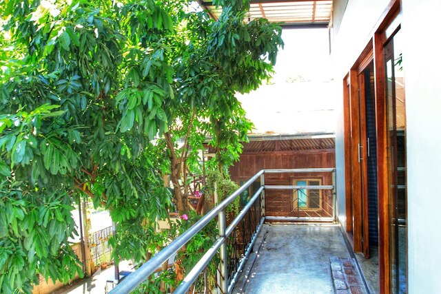 アバブ ザ シー ゲストハウス