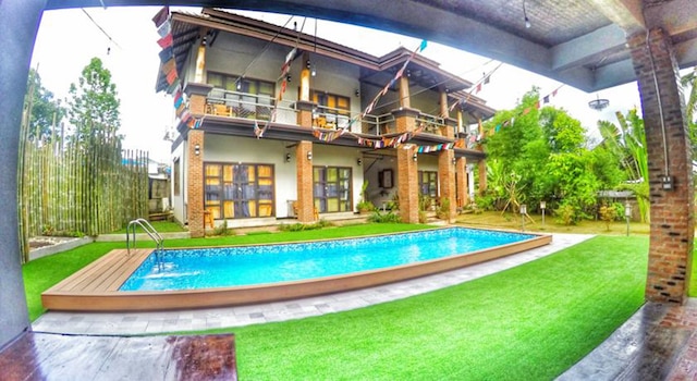 アバブ ザ シー ゲストハウス