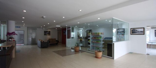 プレイス 2 ステイ - ケニャラナン