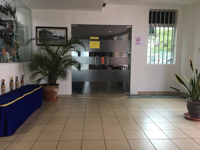 プレイス 2 ステイ - ケニャラナン