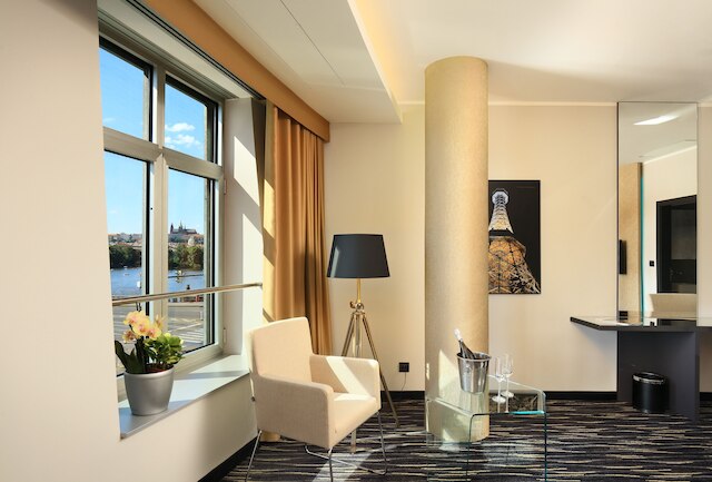 Dancing House – Tančící dům hotel