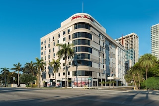 ハンプトン イン & スイーツ マイアミ ウィンウッド デザイン ディストリクト