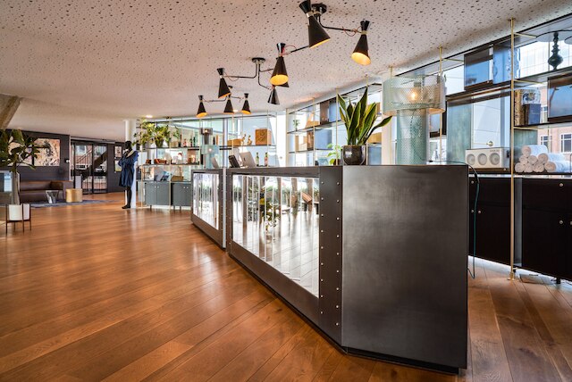 サー・アダム ホテル、シルクルコレクション 部分