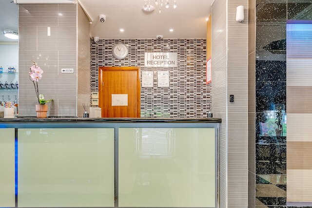 ロンドン スター ホテル