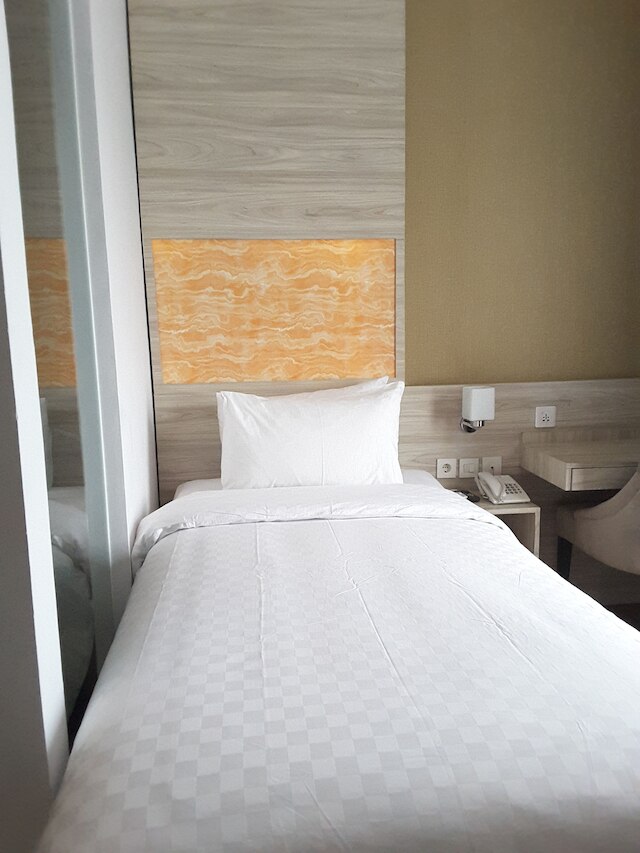 フロント ワン アクシャヤ ホテル カラワン