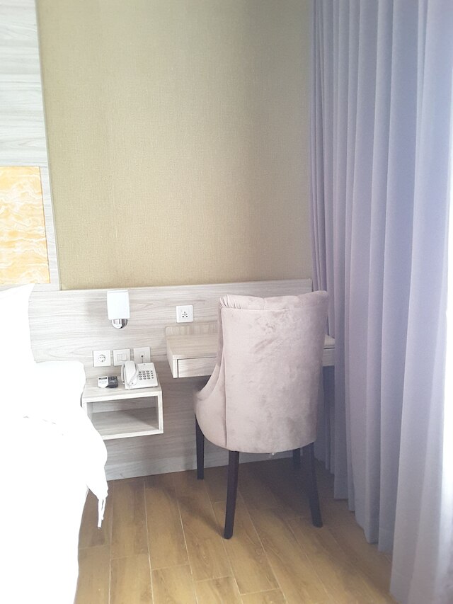 フロント ワン アクシャヤ ホテル カラワン