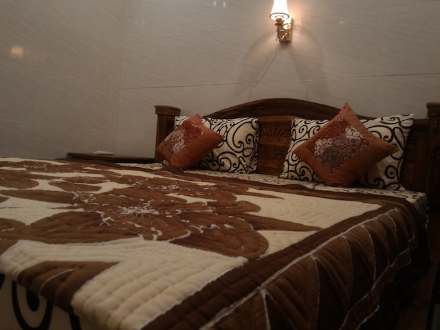 ルマー アリー ホームステイ & スパ