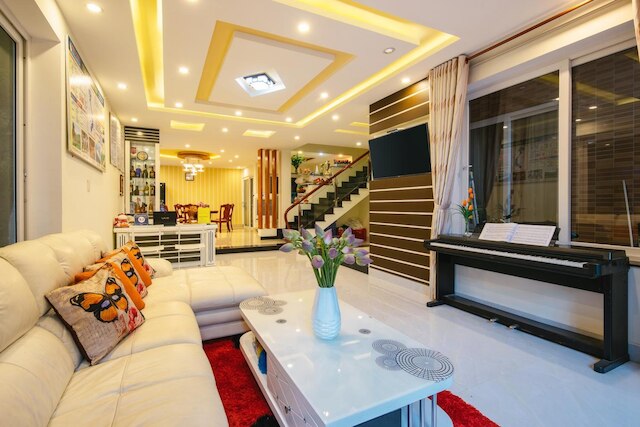 ヌニ ホームステイ