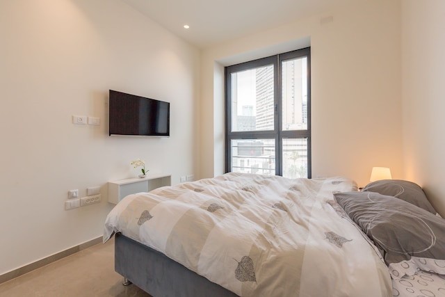 ホワイト シティ タワー