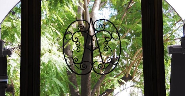 エンポリコン アテネ ホテル