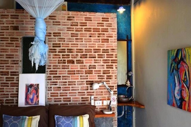 アーティスト プレイス トラート