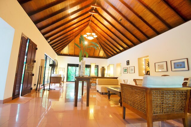 ヴィラ エスコンディーテ