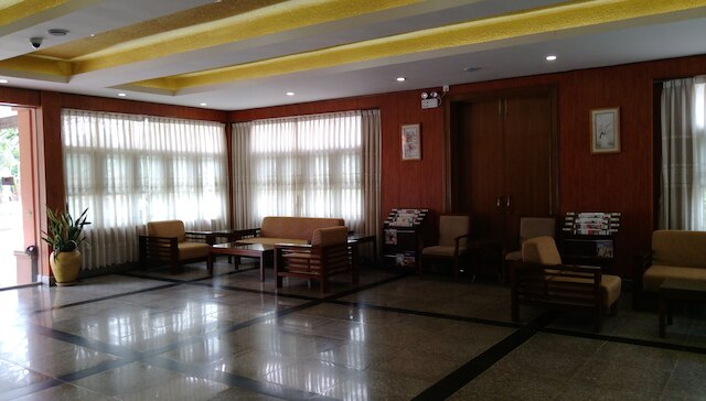 ミャンマー スポーツ ホテル