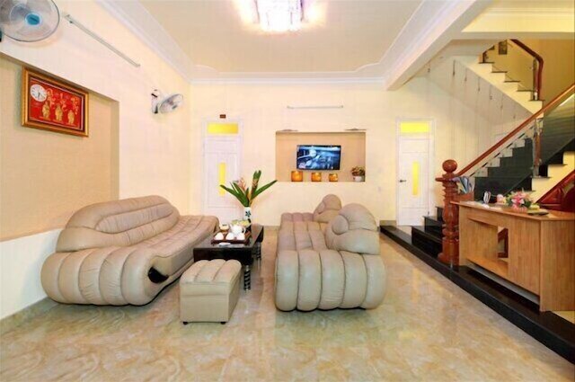 ストロベリー ガーデン ホームステイ