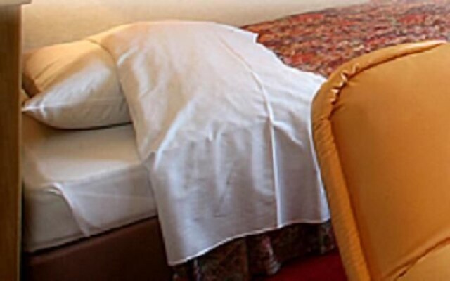 ビジネスグリーンホテル八日市