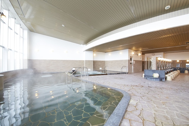 みのたにグリーンスポーツホテル