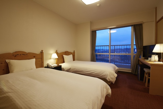 みのたにグリーンスポーツホテル