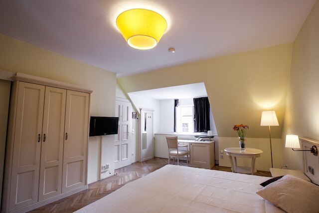 ティーン ヤード レジデンス