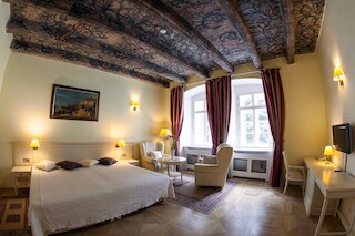 ティーン ヤード レジデンス