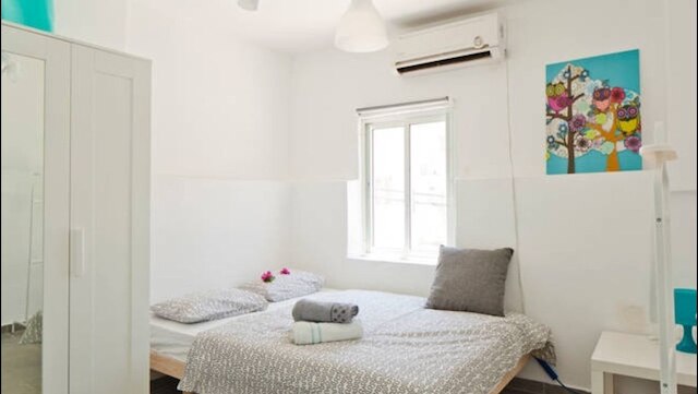 ハカルメル マーケット アパートメント