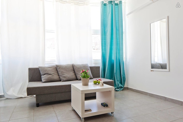 ハカルメル マーケット アパートメント