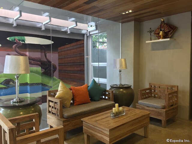 セブ アンクル トムズ キャビン ホテル パワード バイ ココテル